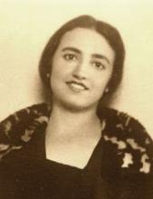 En esta semana homenajeamos a Jimena Fernández de la Vega, que, junto con su hermana gemela, Elisa, fueron las primeras mujeres en licenciarse en Medicina por la Universidad de Santiago En esta semana homenajeamos a Jimena Fernández de la Vega, que, junto con su hermana gemela, Elisa, fueron las primeras mujeres en licenciarse en Medicina por la Universidad de Santiago